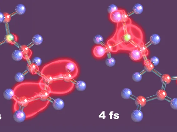 Attosecond charge migration due to electronic correlations 