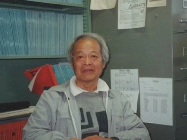 Charlie Fan in Office 