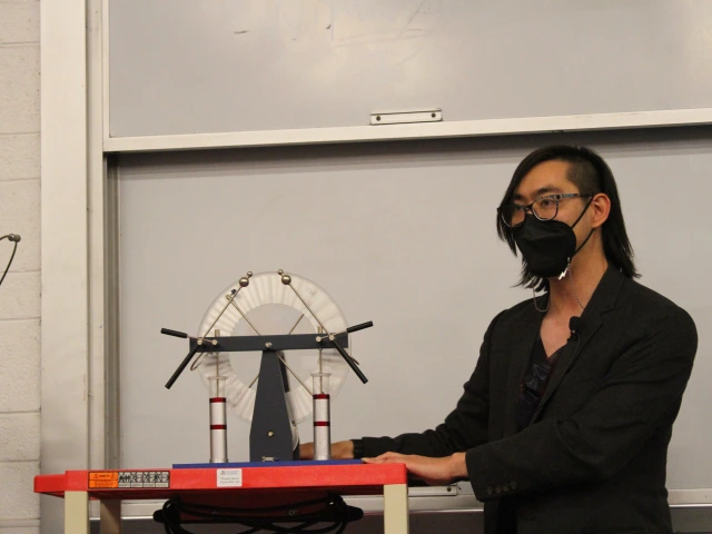 Dr. Ian Lim Faraday cage